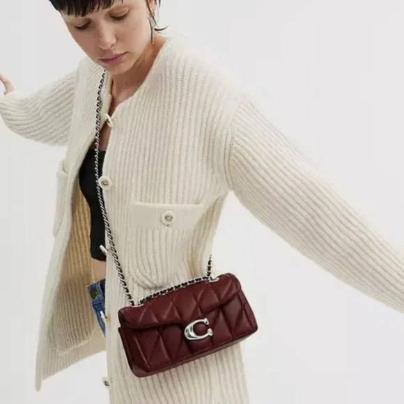 Tabby Shoulder Bag 20 With Pillow Quilting - Dark Ruby - Picture 6 of 13